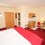 City-hotel Am Wasserturm Halle 4*
