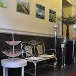 City-hotel Am Wasserturm Halle 4*