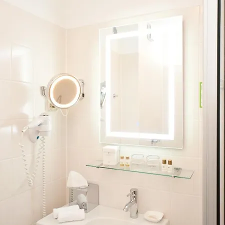 City-hotel Am Wasserturm Halle 호텔 Halle (Saale)