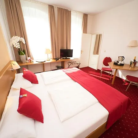 City-hotel Am Wasserturm Halle 4* Галль