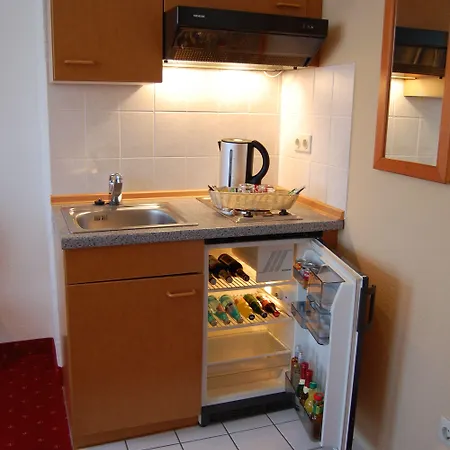 City-hotel Am Wasserturm Halle 4*