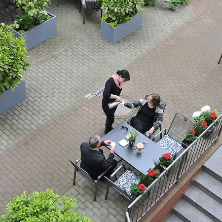 City-hotel Am Wasserturm Halle 호텔 4*