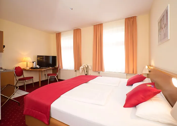 City-hotel Am Wasserturm Halle 4*